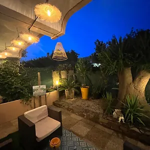 private-garden-in-center-of-saint-tropez.fr-provencehotel.com/